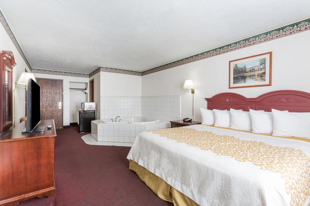 Days Inn By Wyndham Evanston Wy Екстер'єр фото