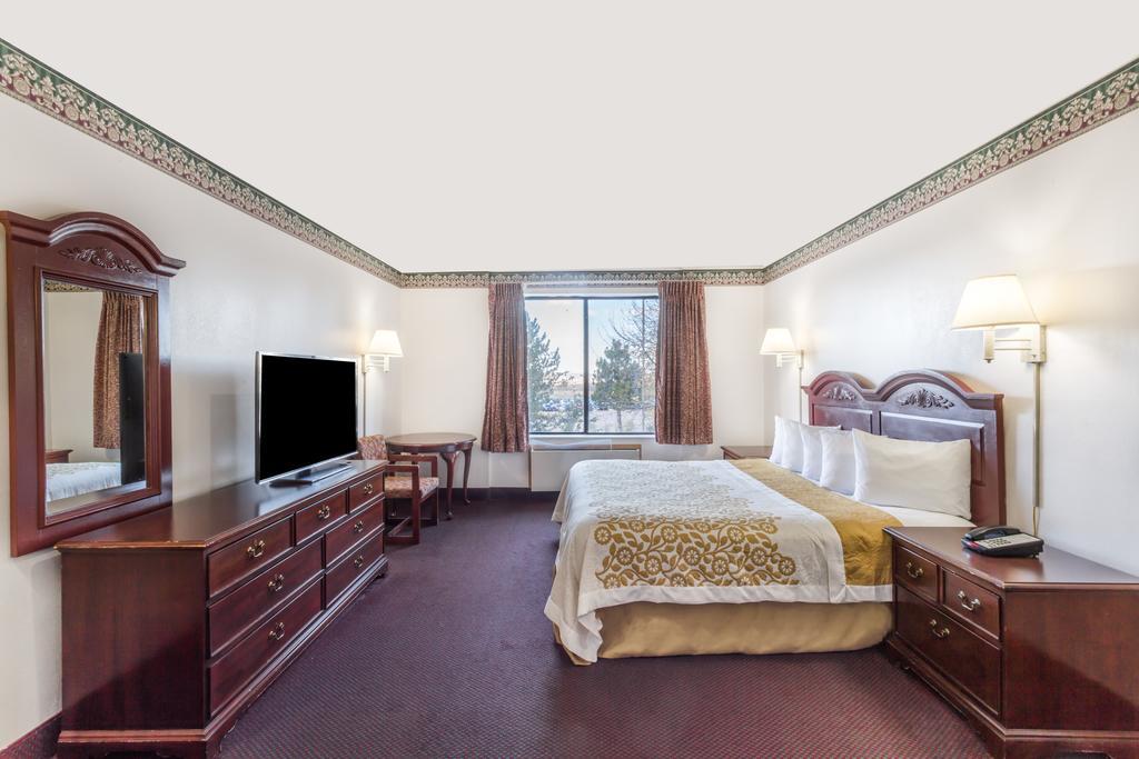 Days Inn By Wyndham Evanston Wy Екстер'єр фото